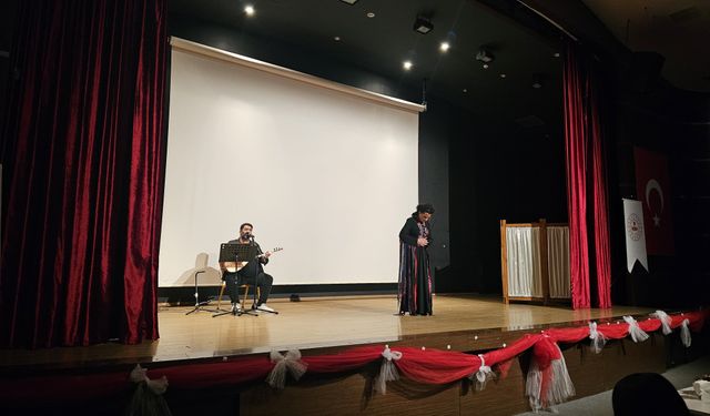 "Nefes" Tiyatro Oyunu Mersin’de Gençlerle Buluştu