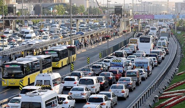 Trafik için şaşırtan karar: Araç sahiplerine bu şekilde zam gelecek