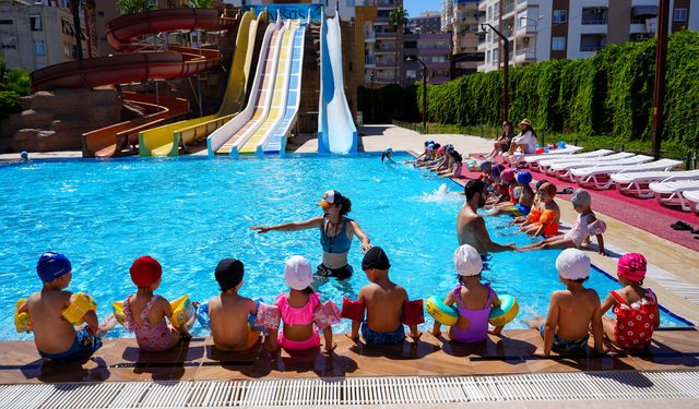 Tarsus Belediyesi'nden Ücretsiz Yüzme Kursu