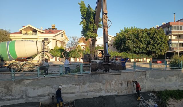 Tarsus'ta Altyapı Çalışmaları Yol ve Zemini Etkiledi