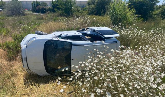 Kontrolden Çıkan Hafif Ticari Araç Şarampole Yuvarlandı