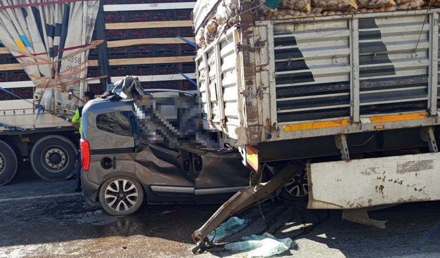 Tarsus’ta Feci Kaza: 5 Ölü, 1 Ağır Yaralı