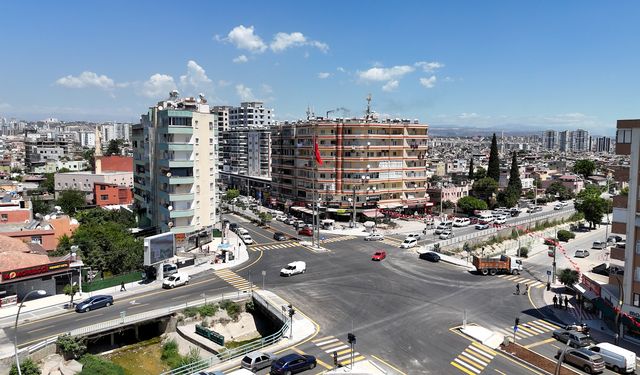 Mersin’de Kavşak Yenilendi, Trafik Nefes Aldı
