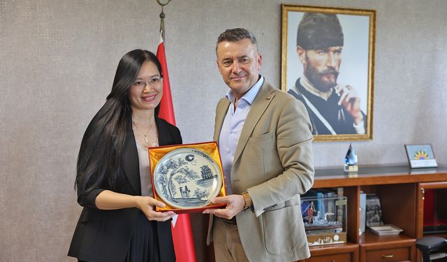 Vietnam Ticaret Ataşesi Mersin'de İlk Ziyaretini Gerçekleştirdi