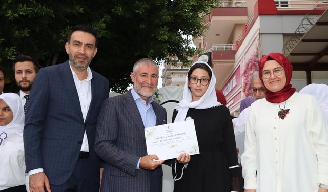 “Kur’an’la Büyüyen Kalpler” Yaz Okulu’nda Mezuniyet Coşkusu