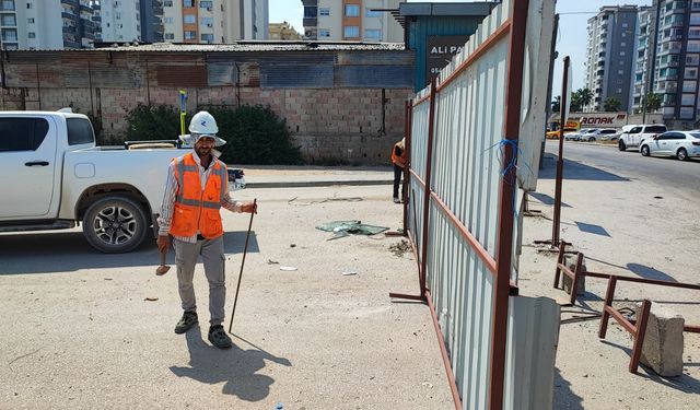 Adana'da Otoyol Kazası: Müteahhit İnşaat Alanında Hayatını Kaybetti