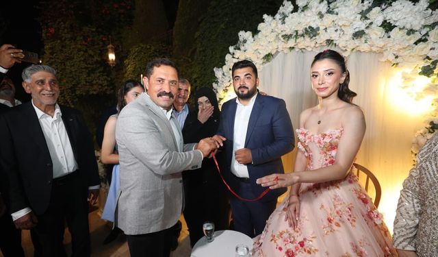 Hatay Valisi Masatlı, Gazeteci ve Psikolog Çiftin Nişanına Katıldı