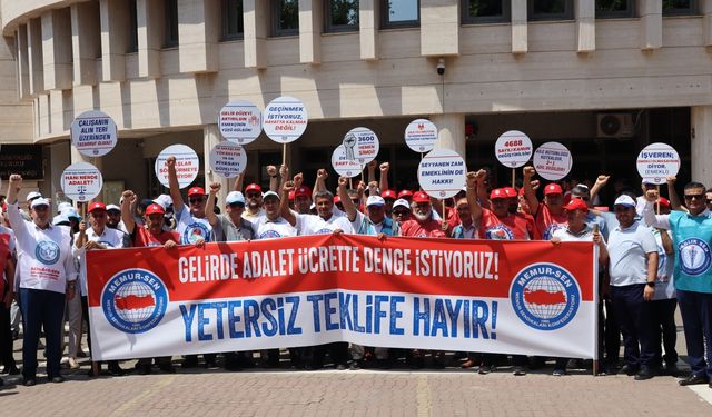 Memur-Sen Antalya’da Hükümetin Zam Teklifini Protesto Etti