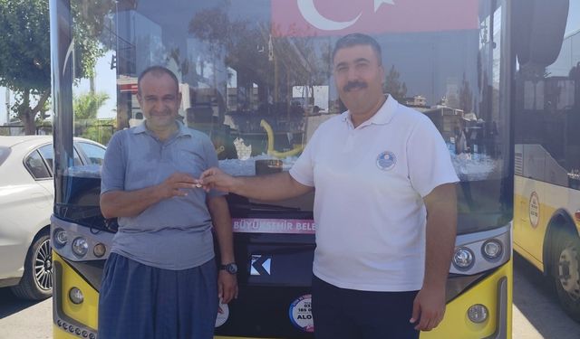 Mersin'de Toplu Taşımada Düşen Altın Sahibine Teslim Edildi