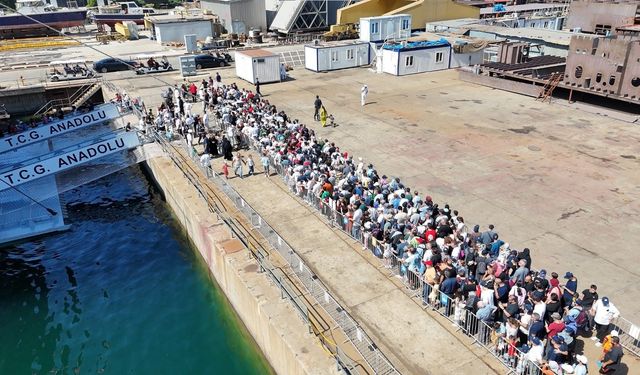 TEKNOFEST İstanbul'da "Mavi Vatan" Temasıyla Büyüledi: TCG Anadolu’ya Yoğun İlgi