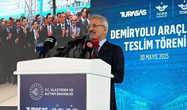 Bakan Uraloğlu: “Yerli Vagonlarla Avrupa'ya Taşıma Yüzdesi Yükseldi”