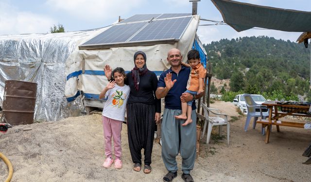 Mersin Büyükşehir, Göçer Yetiştiriciler İçin Güneş Paneli Desteği Sunuyor