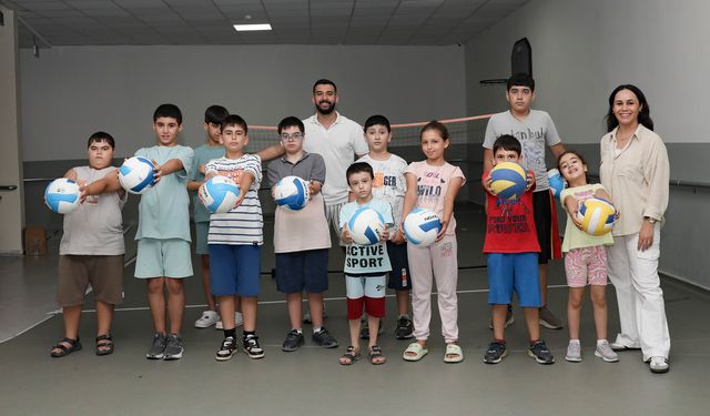Mersin’de Özel Gereksinimli Bireyler İçin Yaz Spor Kursları Başladı