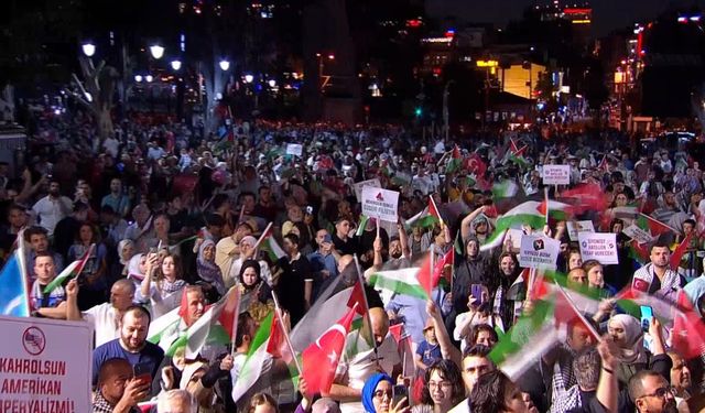 İstanbul'da Binlerce Kişi Gazze İçin Yürüdü: “Gazze’ye Umut Işığı Ol”