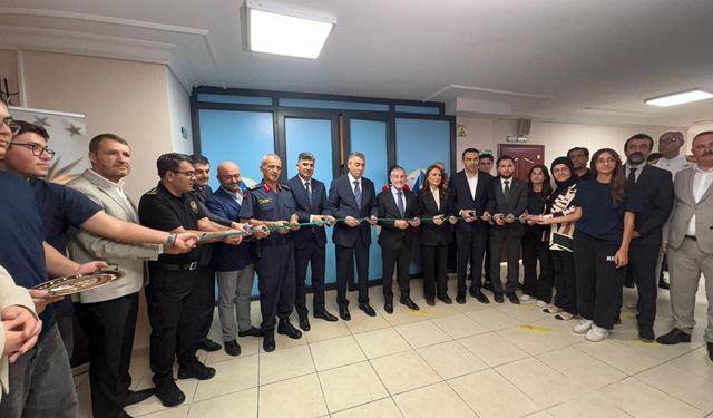 Mersin’de Akdeniz Bilgi Limanı Kütüphanesi Açıldı