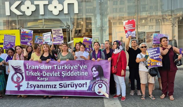 Mersin’de Kadınlar Mahsa Amini’nin Ölüm Yıldönümünde Sokaktaydı