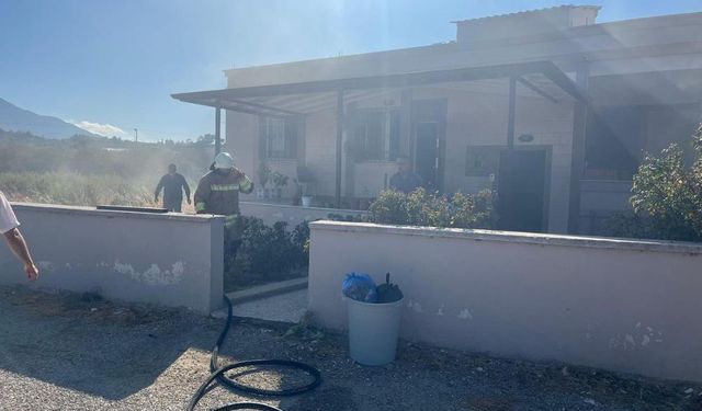 Hatay’da müstakil evde çıkan yangın büyümeden söndürüldü