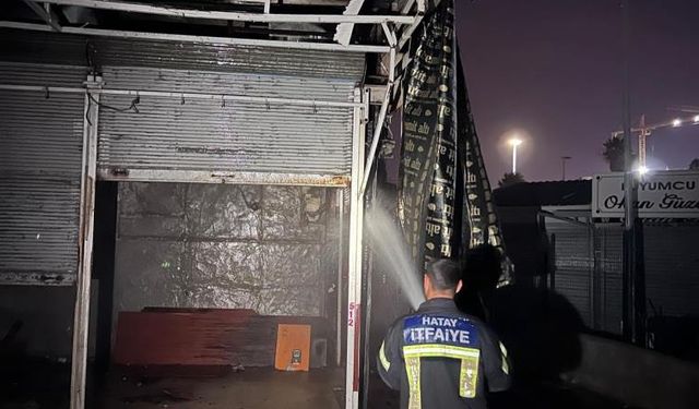 Antakya’da metruk iş yerinde çıkan yangın korkuttu