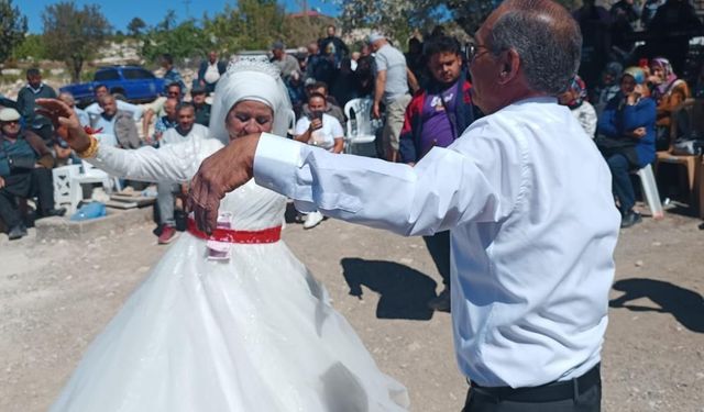 Kaçarak evlenmişlerdi: 40 yıl sonra düğün yaptılar