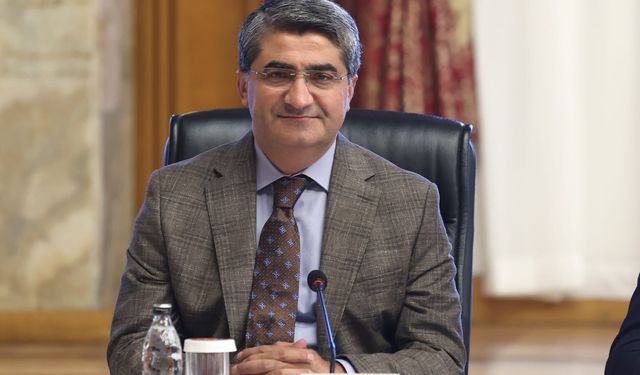 Gençlerin hayal kurabildiği bir Türkiye inşa etmek zorundayız