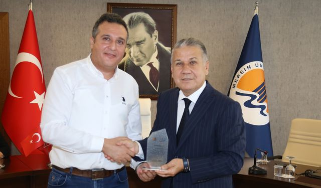 Mersin Üniversitesi'nde TÜBİTAK ve TEKNOFEST Başarısı Kutlandı