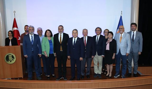 Mersin Üniversitesi’nde “Nobel Ödülleri ve Bilimde Merakın Önemi” Konferansı