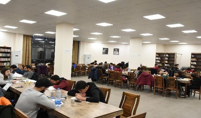 Tarsus’ta Cumhuriyet Bayramı’nda Okuma Salonları Açık
