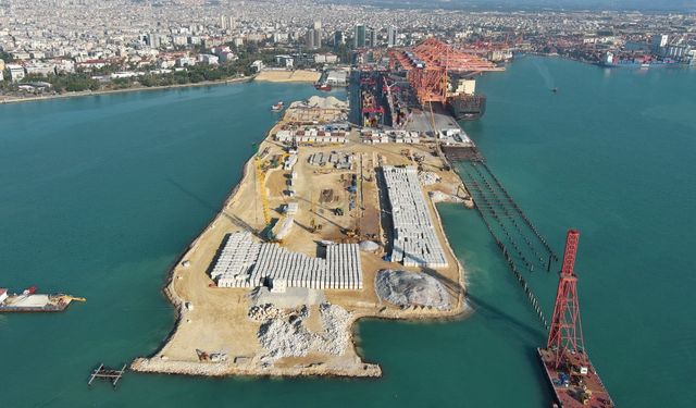 Mersin’de Hizmetin 25 Yıllık Yolculuğu: AK Parti Döneminde Şehir Baştan Yazıldı