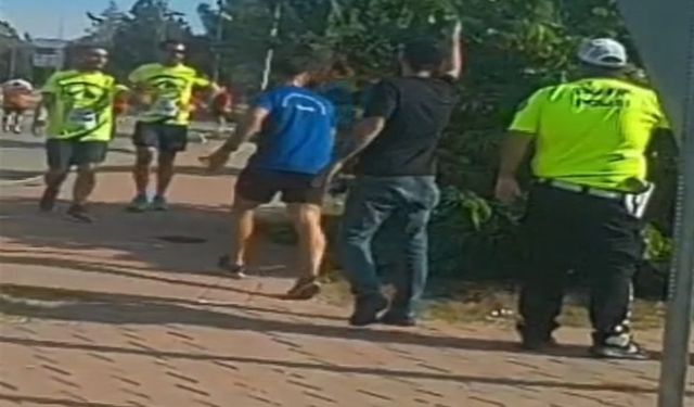 Adana’da Yol Kapanınca Ortalık Gerildi: Koşuculara Saldırı