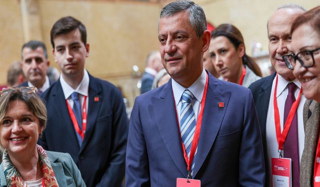 CHP Genel Başkanı Özel Avrupa Sosyalist Partisi Kongresi'ne Katıldı