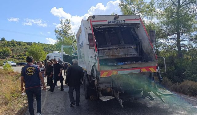 Çöp Kamyonunda Korkunç Cinayet: Mesai Arkadaşını Boğazından Bıçaklayarak Öldürdü