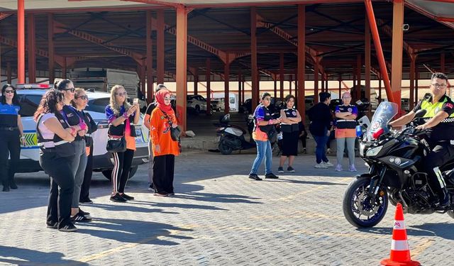 Silifke’de Kadın Motosikletlilere Güvenli Sürüş Eğitimi