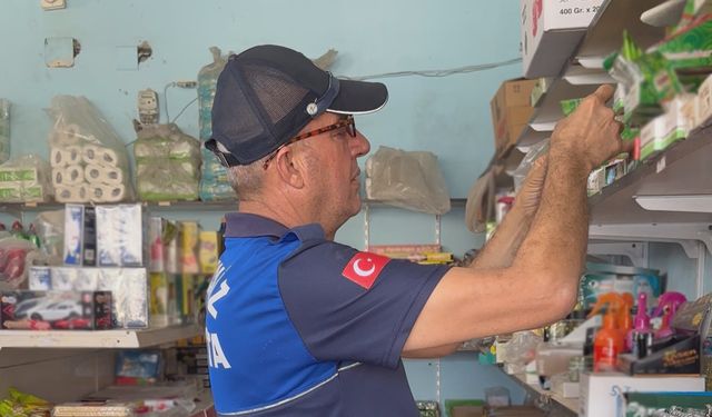 Tarihi Geçmiş Kek Ve Şekerlemeler Zabıtaya Takıldı