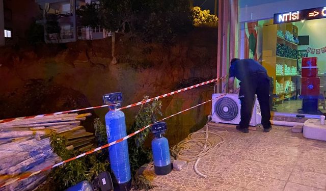 Antalya'da Toprak Kayması