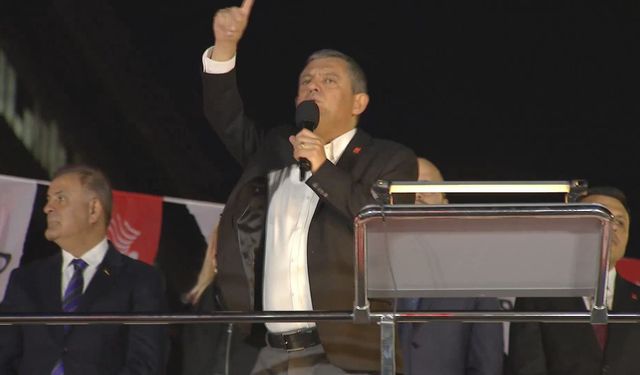 Özgür Özel Şişli'de konuştu