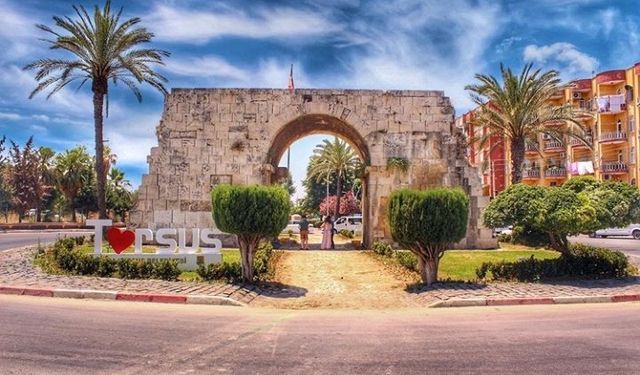 Mersin’de Başlayan Efsane: Kleopatra’nın Aşk Yolculuğu Tarsus’tan Geçti!