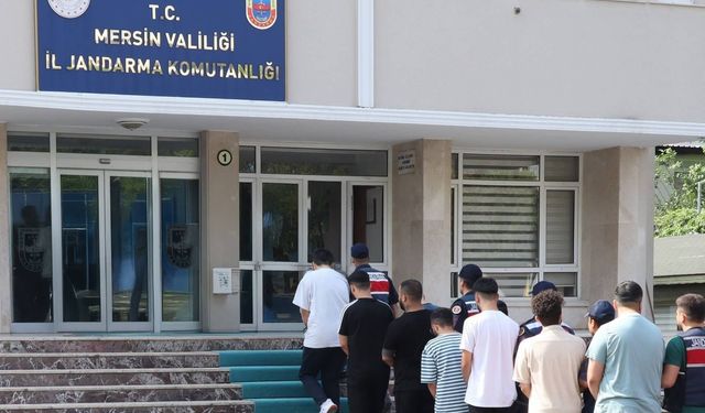 Mersin Jandarmasından Aranan 14 Şahsa Operasyon