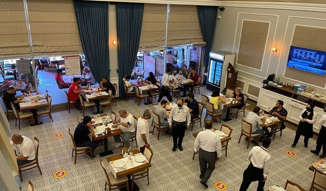 Kafe ve restoranlarda masa ücreti dönemi bitiyor