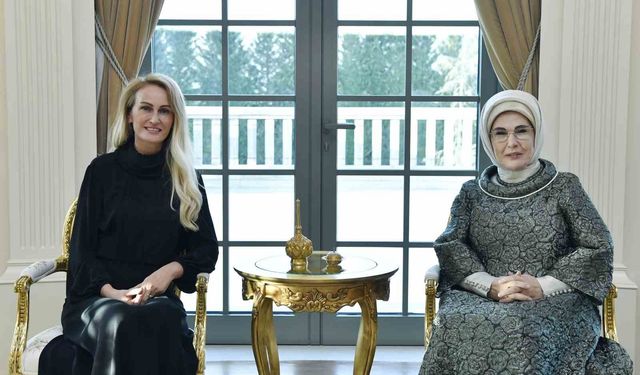 Emine Erdoğan, KKTC Cumhurbaşkanı’nın eşi Nilden Bektaş Erhürman ile bir araya geldi