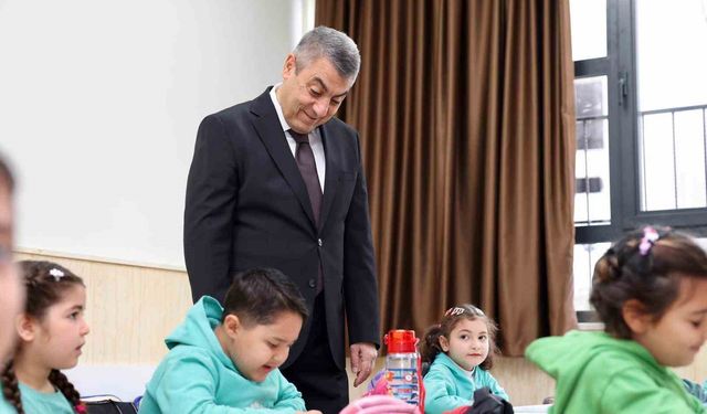 Vali Toros: "Yıkılan bin 469 derslik yerine bin 534 modern derslik yaptık"