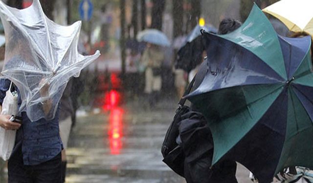 Mersin Pazar Günü Fırtına ve Sağanak Yağışa Hazırlanıyor