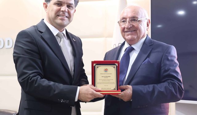 Mersin İl Milli Eğitim Müdürü Muhammed Özdemirci, Meslekte 25. Yıl Onur Plaketi Törenine Katıldı