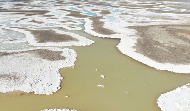 Türkiye’nin İkinci Büyük Gölü Kırmızı Alarm Veriyor