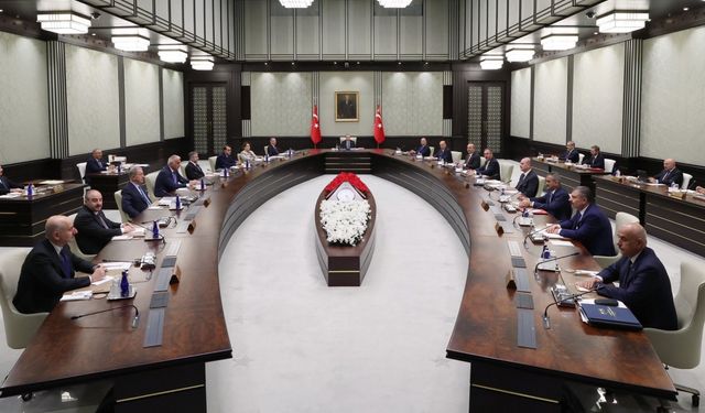 Erdoğan Başkanlığında Kabine Toplantısı: Kritik Konular Masada