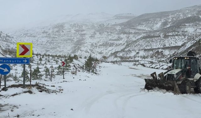 Adana’nın Yüksek Kesimlerinde Kar Etkisini Gösterdi