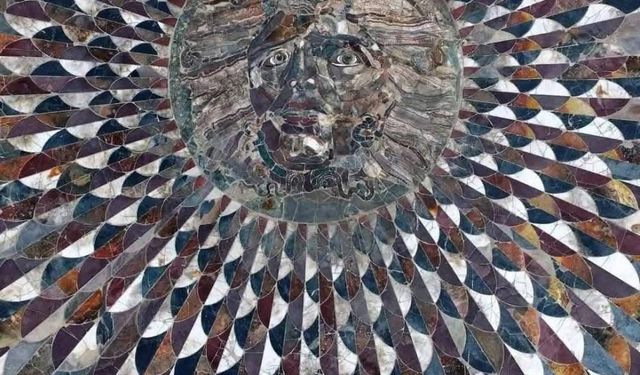 Medusa mozaiği kış şartları için korumaya alındı