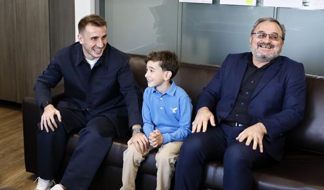 Kerem Aktürkoğlu, Minik Başkan Aras’ın Hayalini Gerçekleştirdi