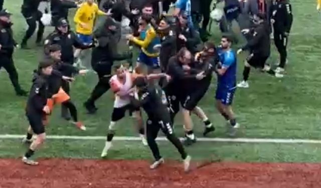 Saha Yerini Kavga Alanına Bıraktı: Yumruklar Havada Uçuştu