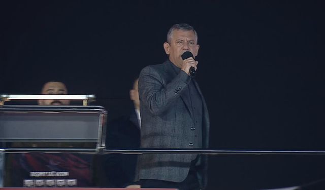 Özgür Özel Sultanbeyli'de konuştu