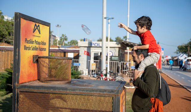 Plastiksiz Mersin Sahilleri projesiyle 1 ton plastik geri dönüştürüldü